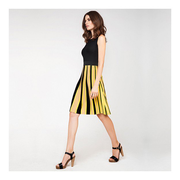 AtMayfair's tweet photo. #summersolstice cool down with sizzling looks from @AtMayfair
dress by @Conquistastyle https://t.co/kkaMC4P0D7