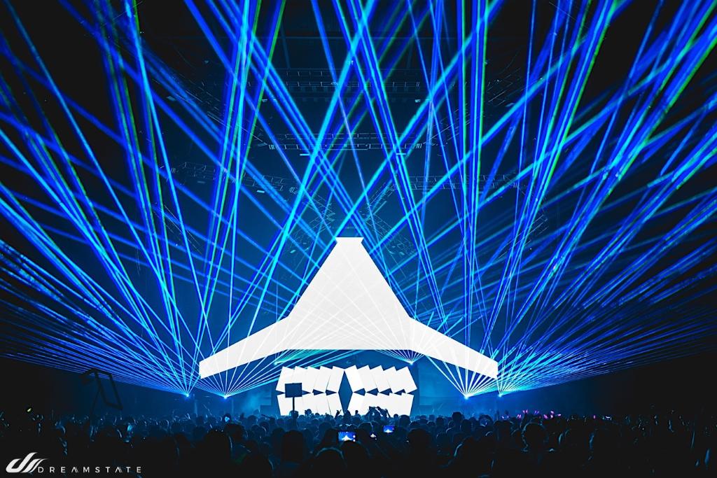DreamstateUSA's tweet photo. "The future belongs to those who believe in the beauty of their dreams." 🌀✨ #DreamstateSF https://t.co/HLrDg7e8uP