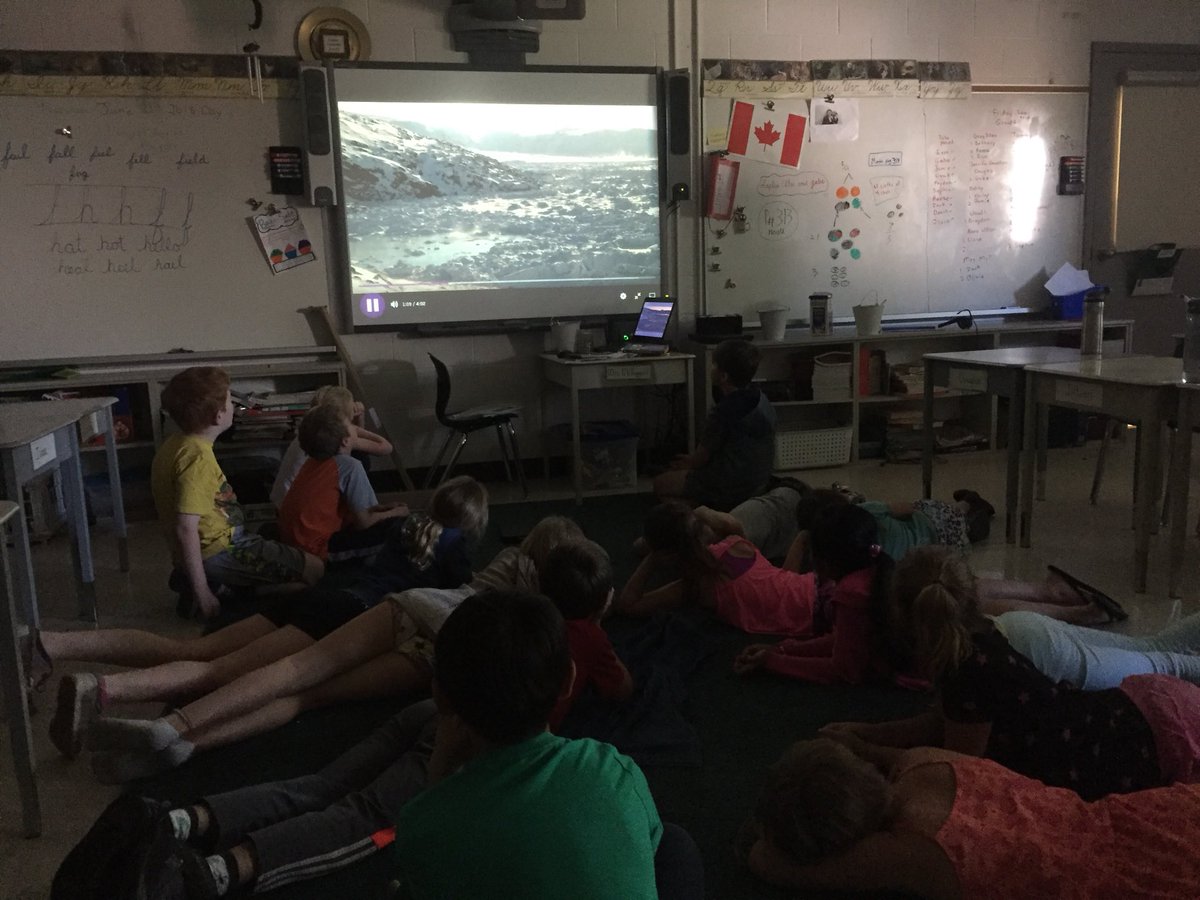 MsPeltiersClass's tweet photo. Celebrating #IndigenousPeoplesDay by learning about the importance of oral storytelling lending to ones identity, culture, and spirit ❤️ @TroyMaracle @HPEschools https://t.co/zp0B3eMz9P