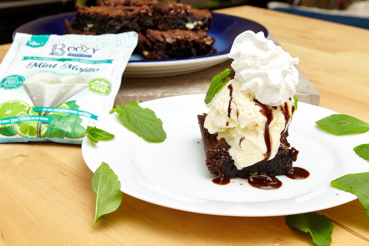 Let ice cream season...**Voldemort voice** begin!🍦
.
Happy First day of #Summer! 🌞