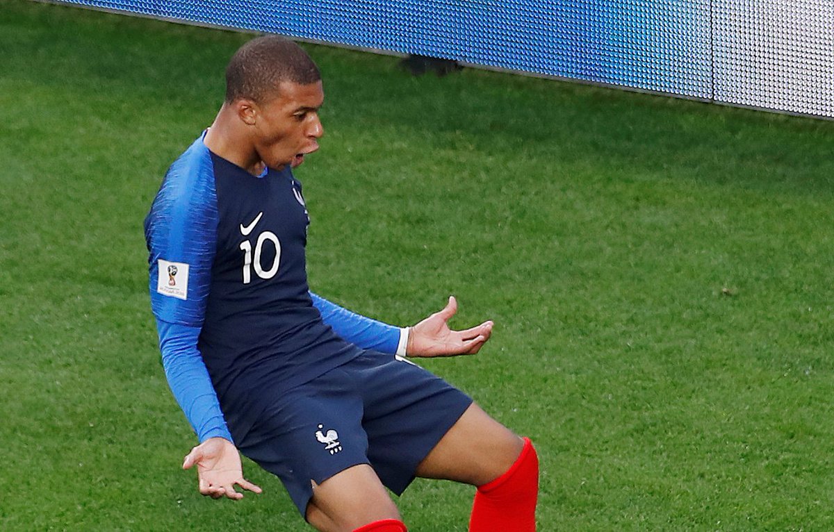 bsindia's tweet photo. France becomes the 3rd team to qualify in the Last 16 of the Fifa World Cup 2018 with the 1-0 win against Peru. The first two teams are Russia &amp; Uruguay!
Read the full-time match report: https://t.co/e4Aw8ZzsLf 
#FRAvsPer 
#FIFAWorldCup 
#FifaWorldCup2018 https://t.co/mWInkQe3W9