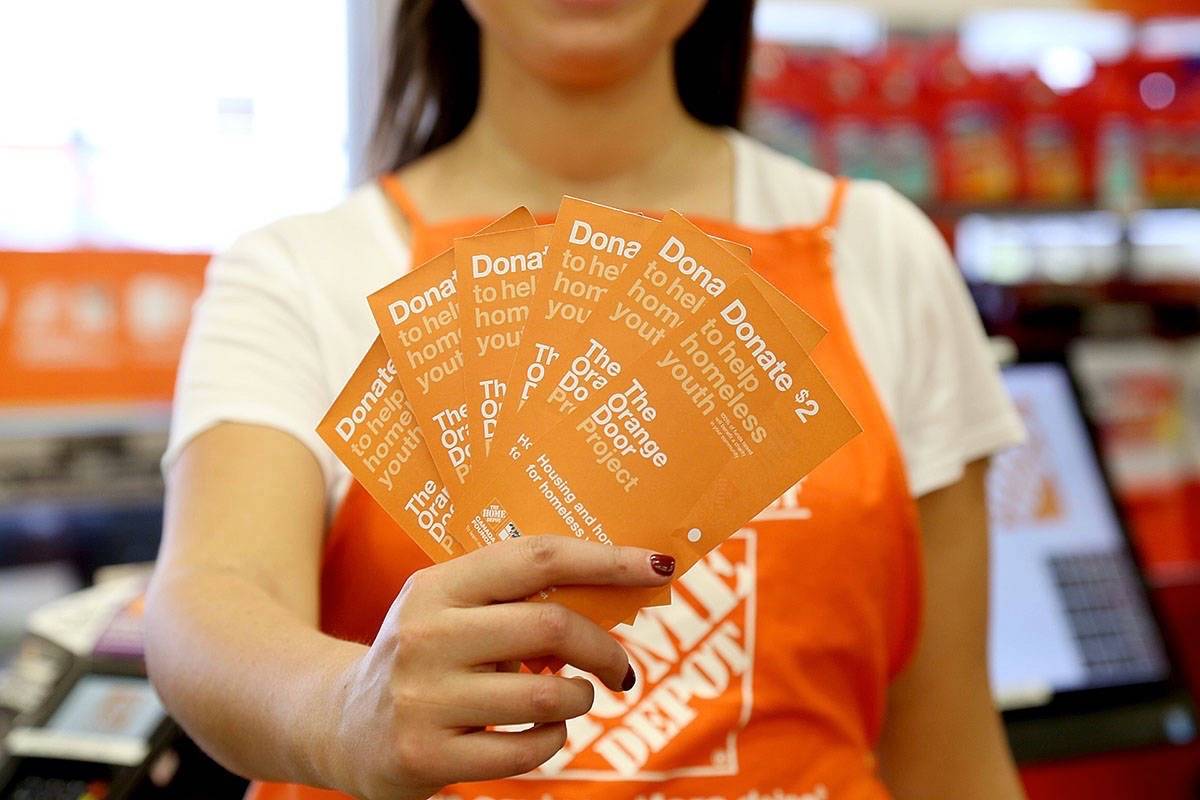 Visit the Langford or Saanich @HomeDepotCanada to donate towards #EndingYouthHomelessness. The Orange Door Campaign ends this Sunday (June 24th)! All proceeds from this campaign come to Threshold and allow us to open more doors for vulnerable youth in our community. #YYJ
