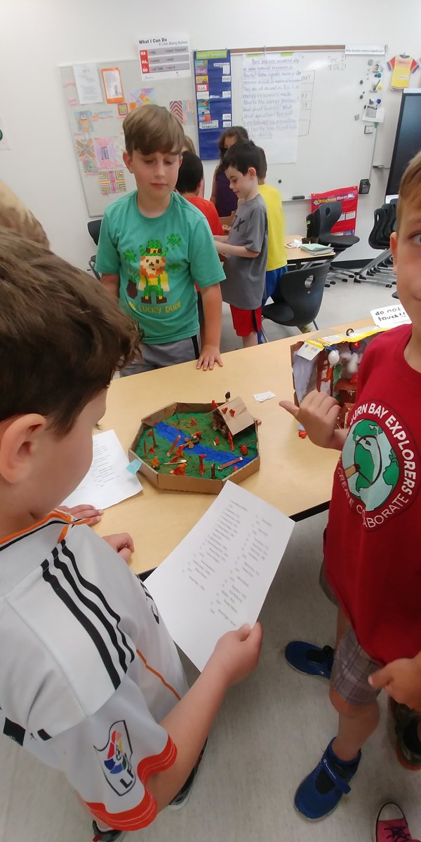 Gr2Explorers's tweet photo. Learning about Alberta history ,like the Frank Slide, from our grade 4 friends #auburnbayschool https://t.co/ZrSss065n1