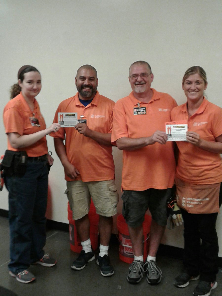 6817MET's tweet photo. Thanks for Team Lifts and Gearing Up to work safely. @AmberD @LewisHom @TaraTalleyTHD @AkinsMel @BLambert1414 @JerrySayles6817 https://t.co/awX24KIgIS