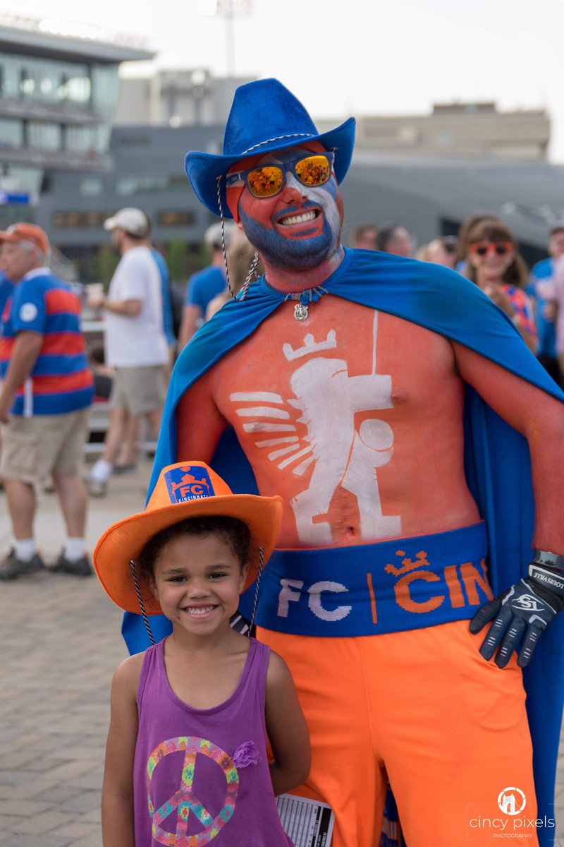 SprtsGames4Kids's tweet photo. Why does @CincySuperFan always wear two hats?
So he can share, of course!
#FCCincy #RiseTogether #JoinTheMarch #SGFK https://t.co/6zrj67r3dE