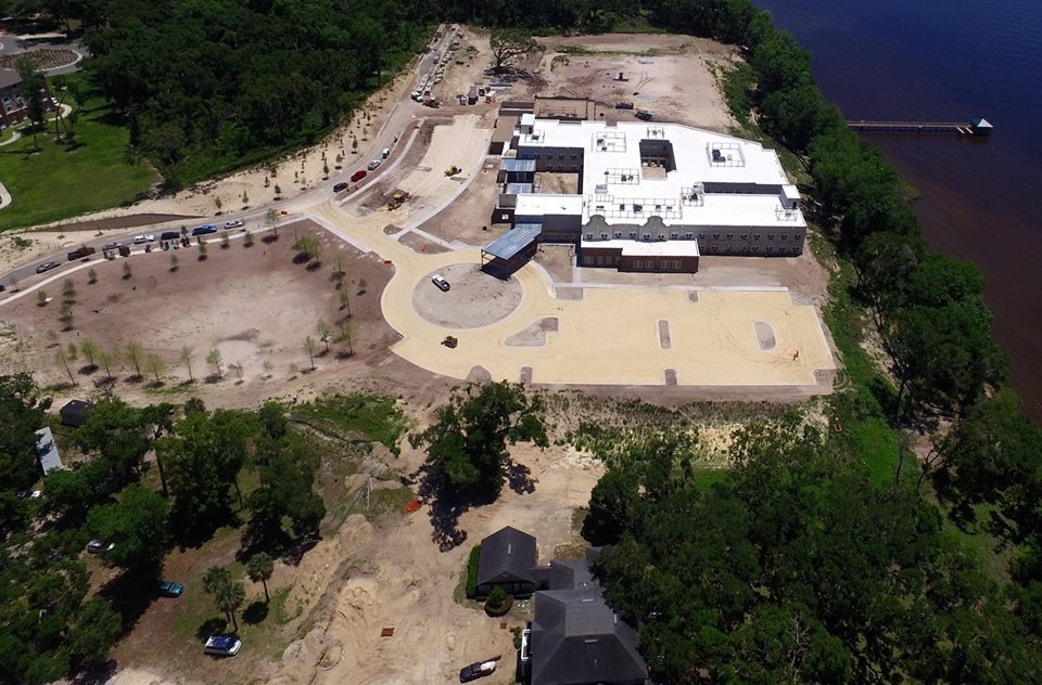 DMKDevelopment's tweet photo. So proud of the progress that's being made at @DolphinPointeHC  We are anxious to share the finished product with the residents that will call it "home". Kudos to TEAM DMK for all of the hard work/dedication that it takes to make it happen 👷🏻‍♂️🛠️ #BuildingBetterTogether https://t.co/xKyina9gHL