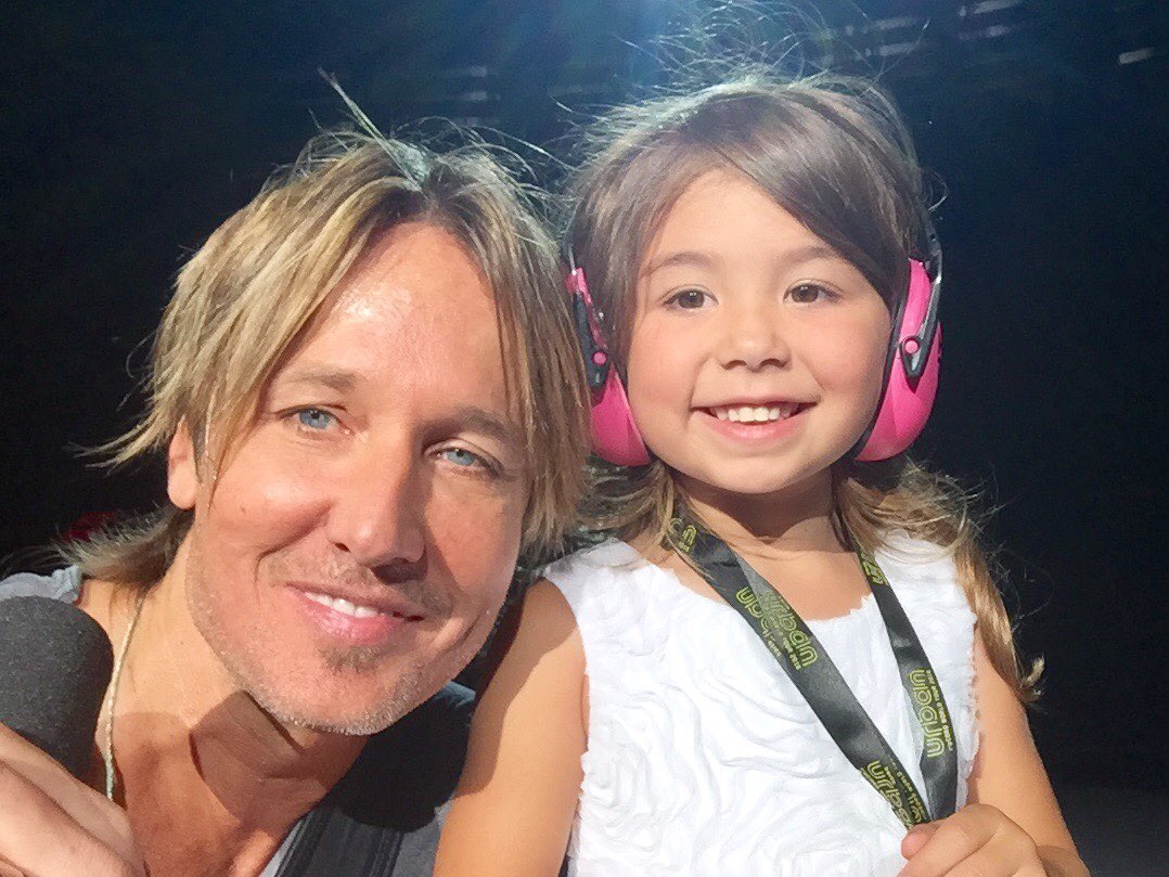 DeenaUrban's tweet photo. #NationalSelfieDay2018 with @KeithUrban #miaandkeithy #bestselfieever #KeithUrban #MiasFirstBoyfriend https://t.co/XlqPLeG7OM