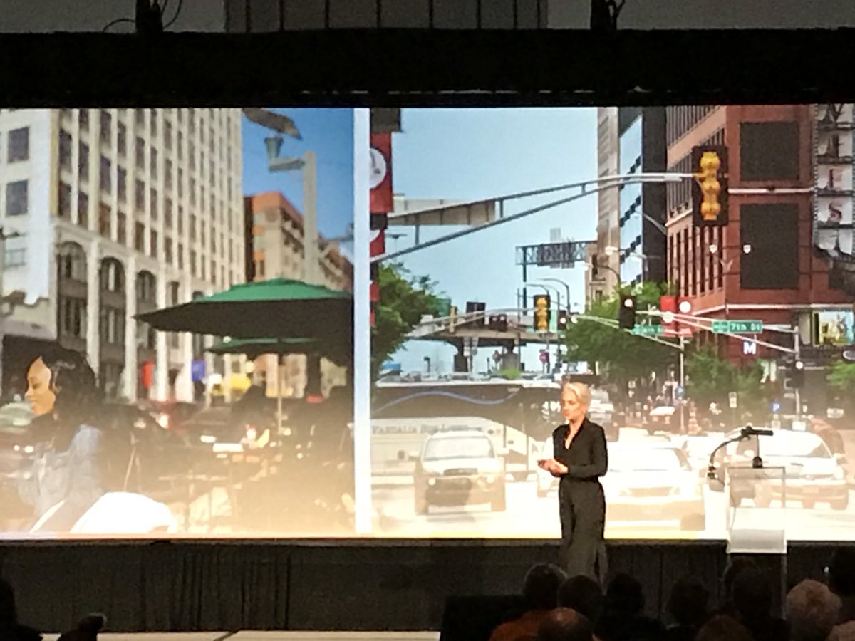 The ALWAYS fabulous @KelleyStl68 is lighting it up at the @downtownstlouis Annual Event