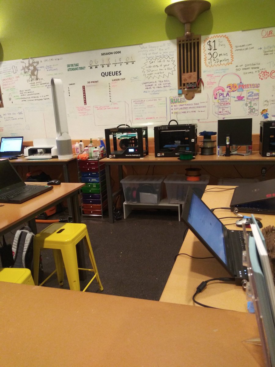 ECETruman's tweet image. Just hanging out at the #cplmakerlab before the #chicagomakersummit