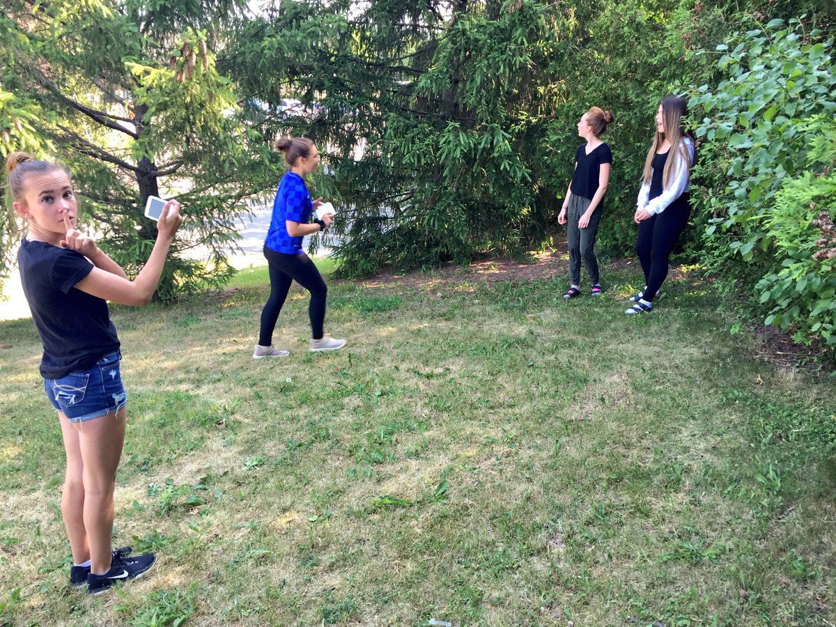 ecobrien6's tweet photo. Lights, camera... action! Filming is in full swing for our historical “Heritage Minutes” about British North America 🎬 #7EF #CanadianHistory @MargueriteHCDSB https://t.co/vDjZFS8pMl