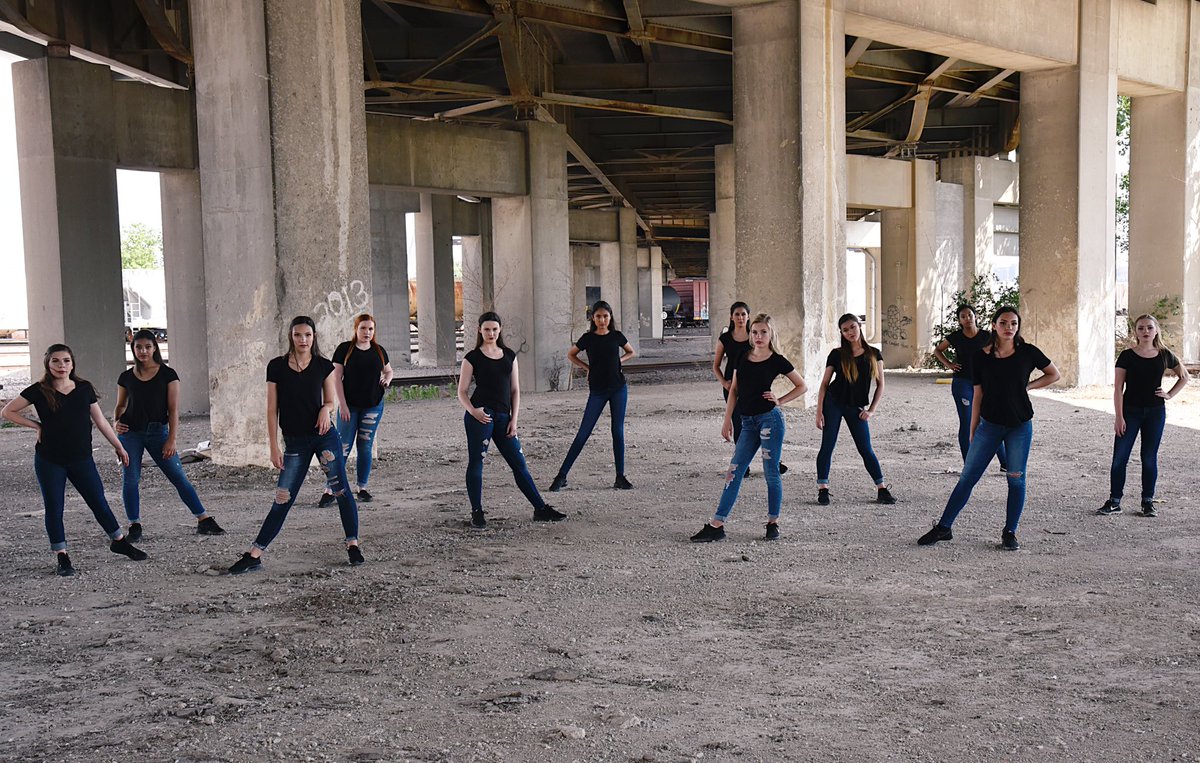 NKCStingers's tweet photo. Okay ladies, now let’s get in formation.
- - - - - 
First month of summer practices is complete! We’re ready for game day! Next up, technique and getting ready for @danceteamunion camp!! #northtowntrue #stingersupnkc #dtuteamspirit #dancingdozen 
@jenndepaz 📷 https://t.co/X6wn3blwYP