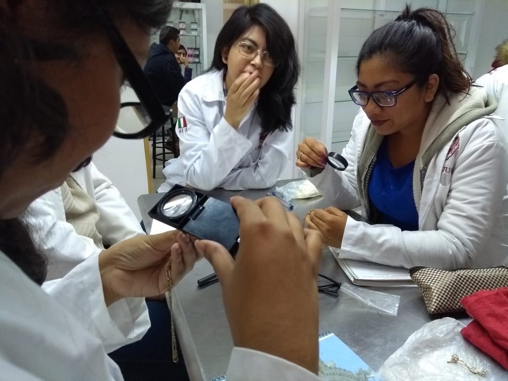 CDMXOR's tweet photo. #Práctica de Valuación de Oro y plata realizada por Alumnos_Criminalistica de 6to Cuatrimestre en campus @CESCIJUC_ECATPC #OrgulloCescijic #YoSoyCescijic #CESCIJUC https://t.co/aZpmVs0Xrw