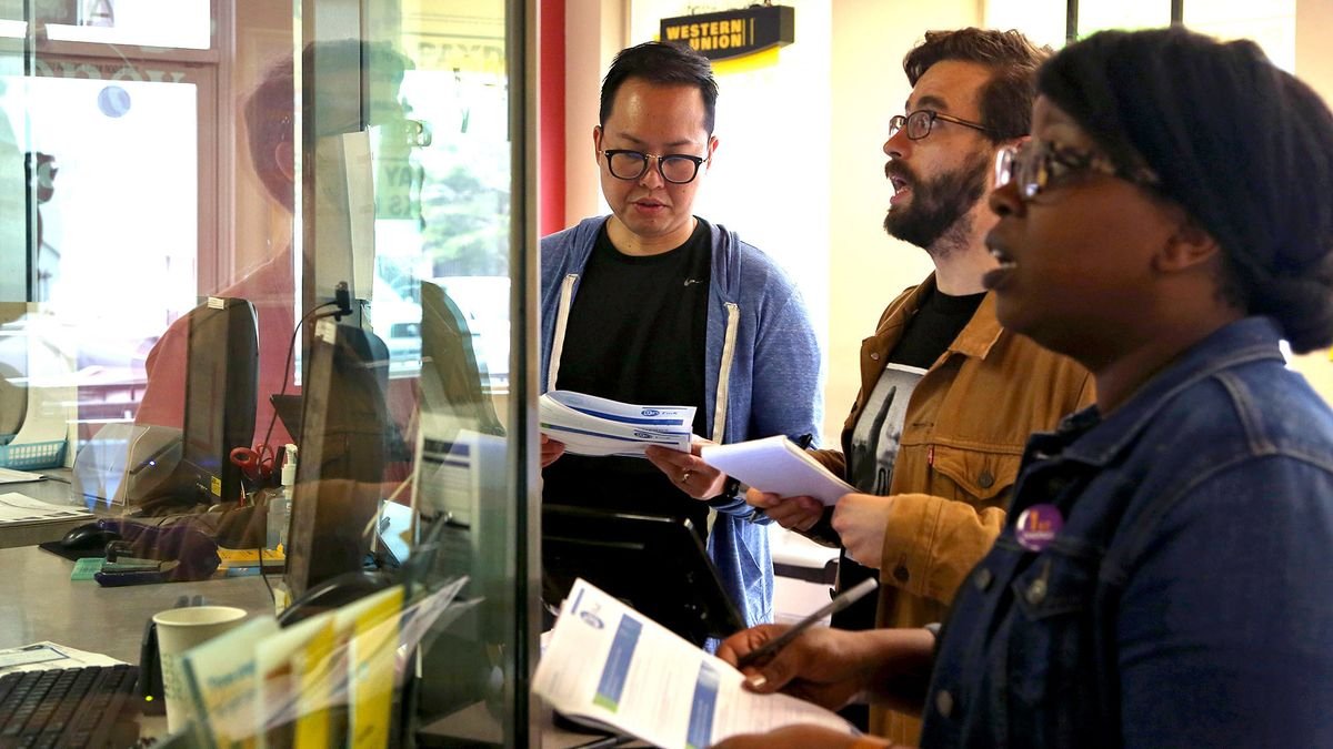 dnnybrndt's tweet photo. What's it like to be one of the millions of Americans who do not have affordable access to a bank account? Glad you asked. @jrkoren explains in the @latimes. 
#empathyresearch #fintech #financialhealth #banking #FinX #CFSIEmerge18 
https://t.co/dbA1NebaBP @CFSInnovation https://t.co/SeeCrk5tkZ