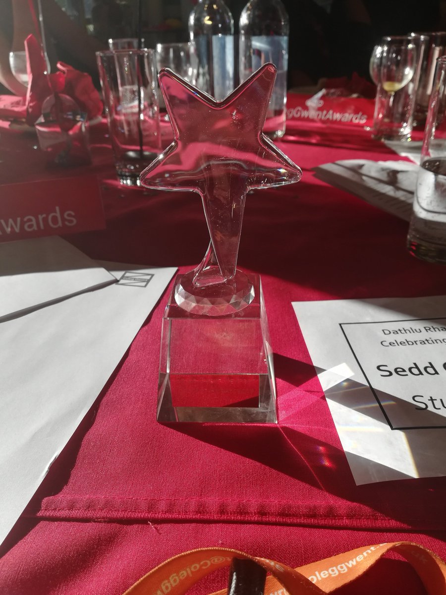 alpha__1's tweet photo. Welcome student ambassadors in the city of Newport campus. #coleggwentawards https://t.co/c1UQnCJqpB