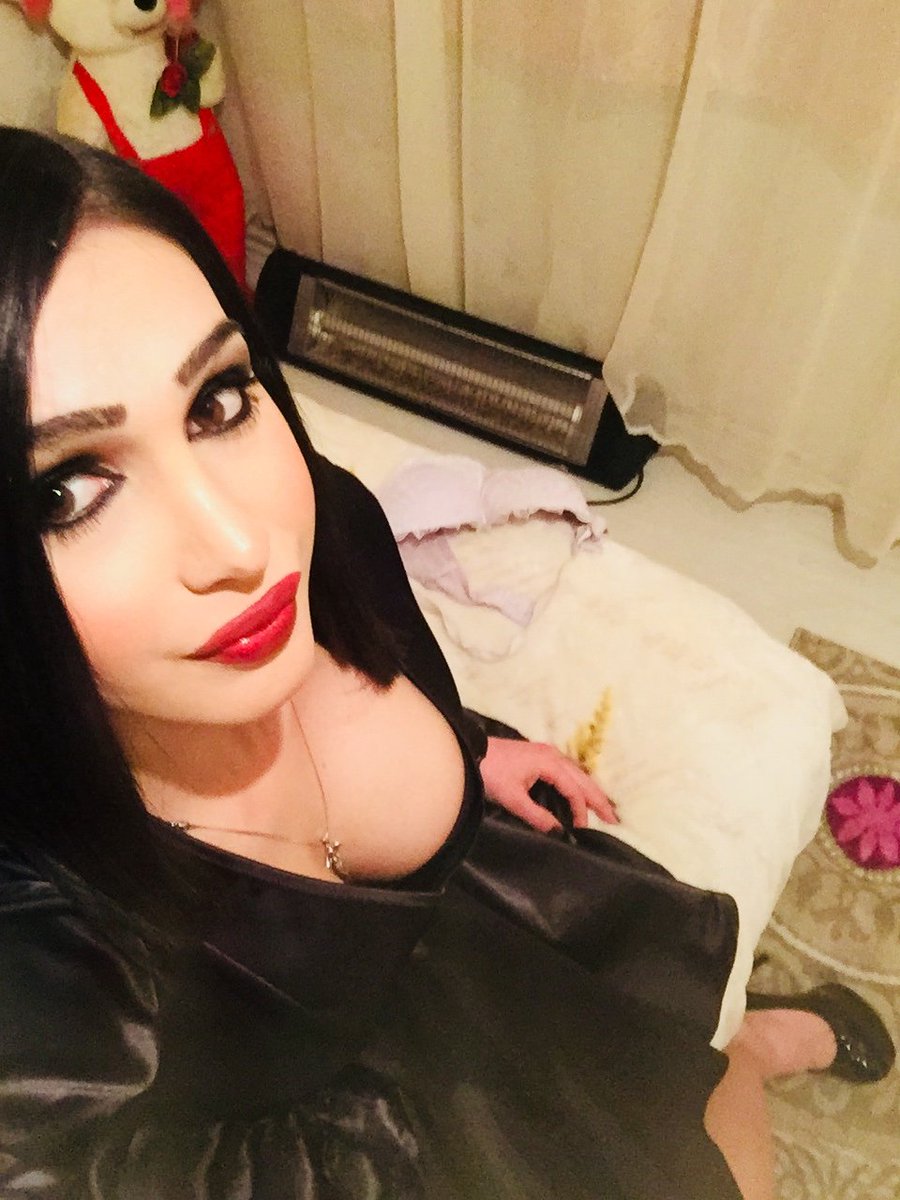 Selam bayanim herturlu ilisgiye acikim butun muamele var tek araman yeterli seans 100 saatlik 200 gecelik 600 ara goruselim 05378792962 Taksimde yasiyorum