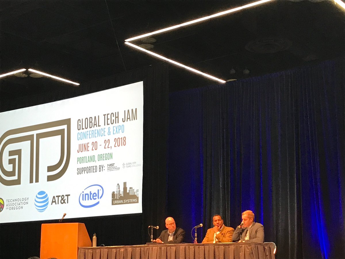 Summit_Strat's tweet photo. @skipnewberry of tech assn of OR moderating panel on how to finance smart city projects. “How do you bridge city procurement opps for startups?” #globaltechjam18 #techjam https://t.co/YgKrNk2Gjk