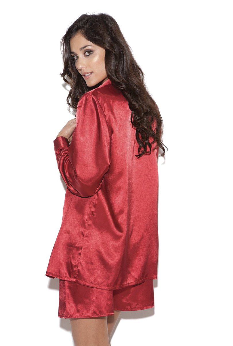 TheMaddoxShop's tweet photo. Tuck yourself in and sleep soundly knowing you got a GREAT deal at our online sleepwear sale. Shop up to 50% off select colors and styles of sleepwear. https://t.co/wL06iiv4sw https://t.co/ISuPVNrxEA