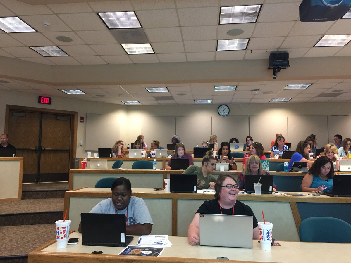 CurlyHdMathNerd's tweet image. Having a ball learning to integrate tech into the math classroom @Flipgrid @mistycastro17 #esc17 #mathtech