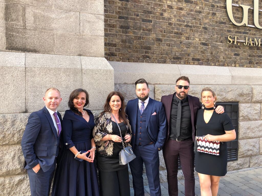 FMIHeadOffice's tweet photo. Super night ahead at #Saleschamp18 with our partners @essity @ElectricIreland @VirginMediaIE @guinnessstorelv . Thanks to @irishsaleschamp for organising another great awards event 👏🏻 #PeoplePower https://t.co/ukf5g45oSg