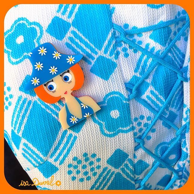 isaduval_paris's tweet photo. 1st day of summer☺️☀️👙🍹🌼 #isaduval #summer #summertime #swimmingsuit #isaduval_paris #brooch #acrylicbrooch #broochaddict #handmade #madeinfrance #vintage #vintageinspired #vintageoutfit #vintagedress #broochoftheday 💙 https://t.co/hwOycxUWex