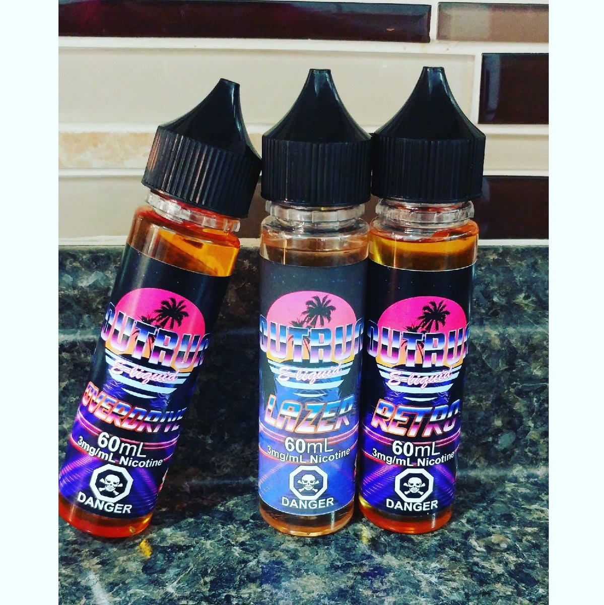 SheLoreBlog's tweet image. Reviewing @EverlastinSmoke's new eliquid line! Excited to try out these awesomesauce sounding flavours 🤤
#vaper #vaping #Vapelyfe #vapelife #vaper #vapingsaveslives #eliquids #blog