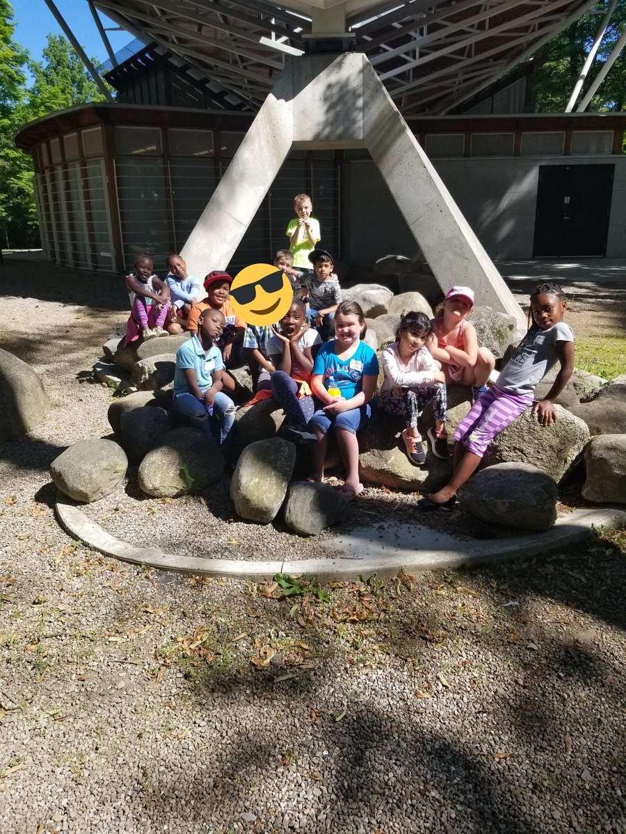 We had so much fun at the Pow Wow today!! @msalegault <a href="/StMichaelOCSB/">St. Michael School (Ottawa)</a> <a href="/ocsbindigenous/">OCSB Indigenous Ed</a>