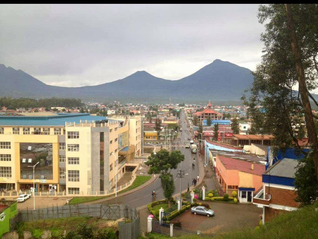 sandrairak's tweet photo. musanze irasa neza kweri @RwandaInfra @cnbcafrica @MusanzeDistrict @gatjmv @KAYITAREJean @Nyac_juru_jesse muzaze murebe https://t.co/wPn47eC2A2