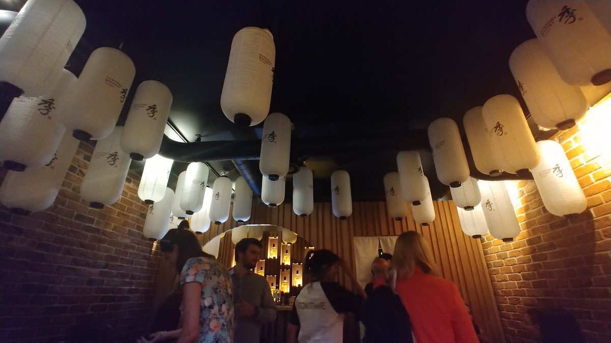 theREZtron's tweet image. #TokiTime @shoryuramen with @suntory 🥃🥃🥃