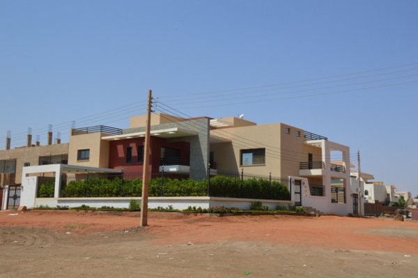Metropolitiques's tweet photo. [Metropolitics] Land Rights in the Urban Global South

From the Field | Land Insecurity in Khartoum: When Land Titles Fail to Protect Against Public Predation – by Alice Franck – https://t.co/KM4bD6fqvu

#land #LandTitles #LandInsecurity #Khartoum #Sudan #Africa #GlobalSouth https://t.co/W0CHb09GYp