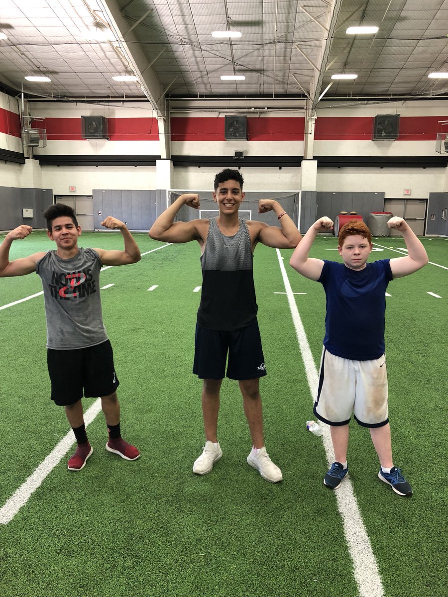PCnowisthetime's tweet image. Definitely had our best week yet with the #faMily session @Marcus_HS!! These 6 young people representing 7 different sports brought the 🔥 all week long! Give it up for our @IntekStrength @rogersathletic @plae_us ⭐️’s of Week 2, Kennedy, Trinity, Maeve, Mickey, Ben and Jaxon!