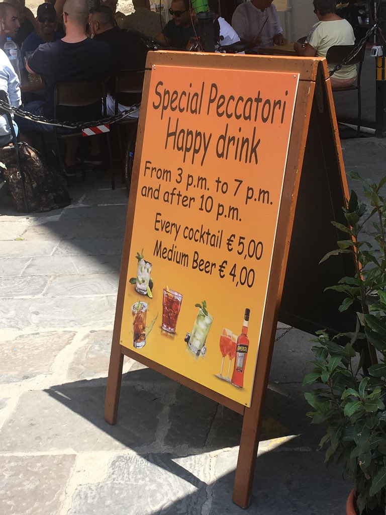 PappaSciarappa's tweet photo. Your drinks WOULD make me happy, BUT your sign is written in Comic Sans. So, your drinks are obviously POISON ☠️ #badfonts #italy #Florence #ComicSans https://t.co/G8iVzQ72AY