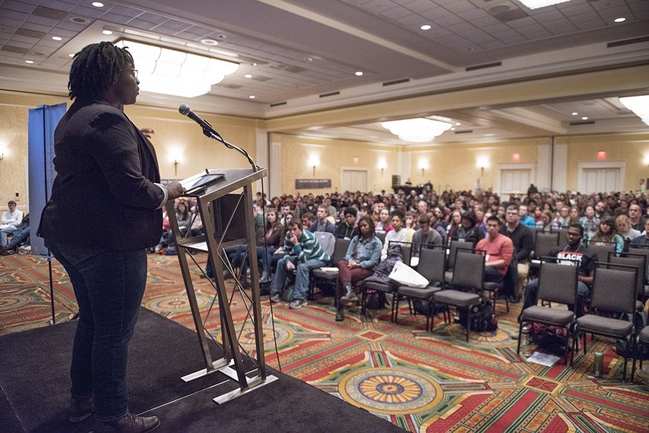 UrbanaMissions's tweet photo. We are excited to announce our first 40 seminar speakers who will share their experience and expertise to enrich your discernment process at #Urbana18. Keep checking the page for more seminar speakers in the coming months. https://t.co/ZcZUS2vUWK https://t.co/zbIj4hOofv