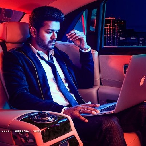 sarvindraja's tweet photo. #NewProfilePic
#HBDThalapathyVIJAY 
Fav hero forever 😍😍😍😍 https://t.co/mWzYAgGXpI