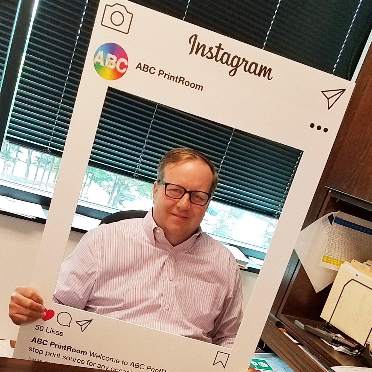 ABCPrintroom's tweet image. We're getting the whole #ABCImaging team involved! Facilities, HR, Logistics ... All it takes is a #selfieframe to get them hooked. #NationalSelfieDay ow.ly/oA4l50hMf18