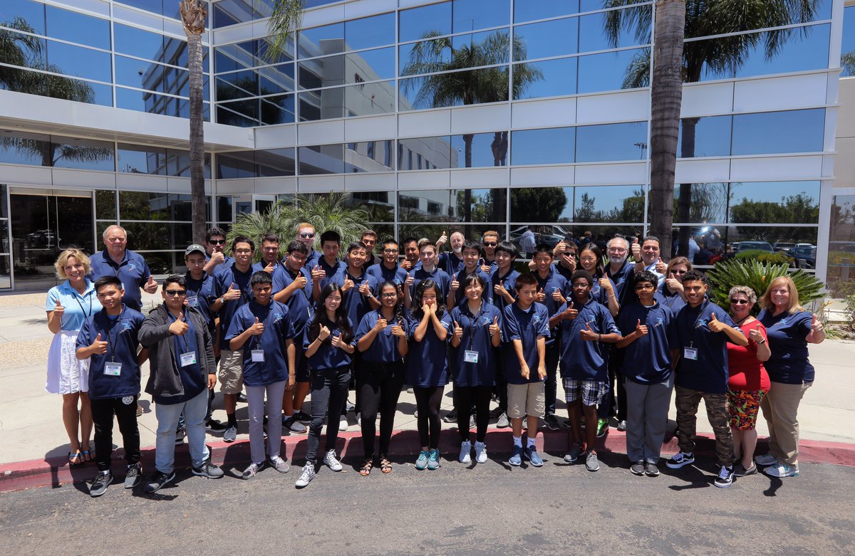 soecsd's tweet image. &quot;Thumbs up&quot; if you&apos;re having fun at #CyberBootCamp today! 👍 We are so proud of these students for their efforts and dedication to #cybersecurity. You are our future leaders!