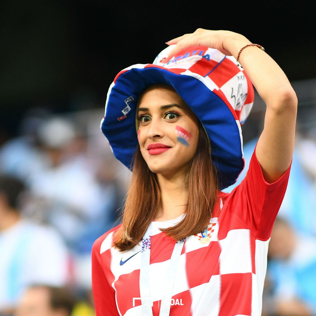 تويتر Goal Japan على تويتر ロシアw杯 美女サポ クロアチア 編 スタジアムを彩るポーランドの美女サポーター ワールドカップ はピッチ外も目が離せない Hns Cff Fifaworldcup Cro Worldcup T Co P9wvayguzy