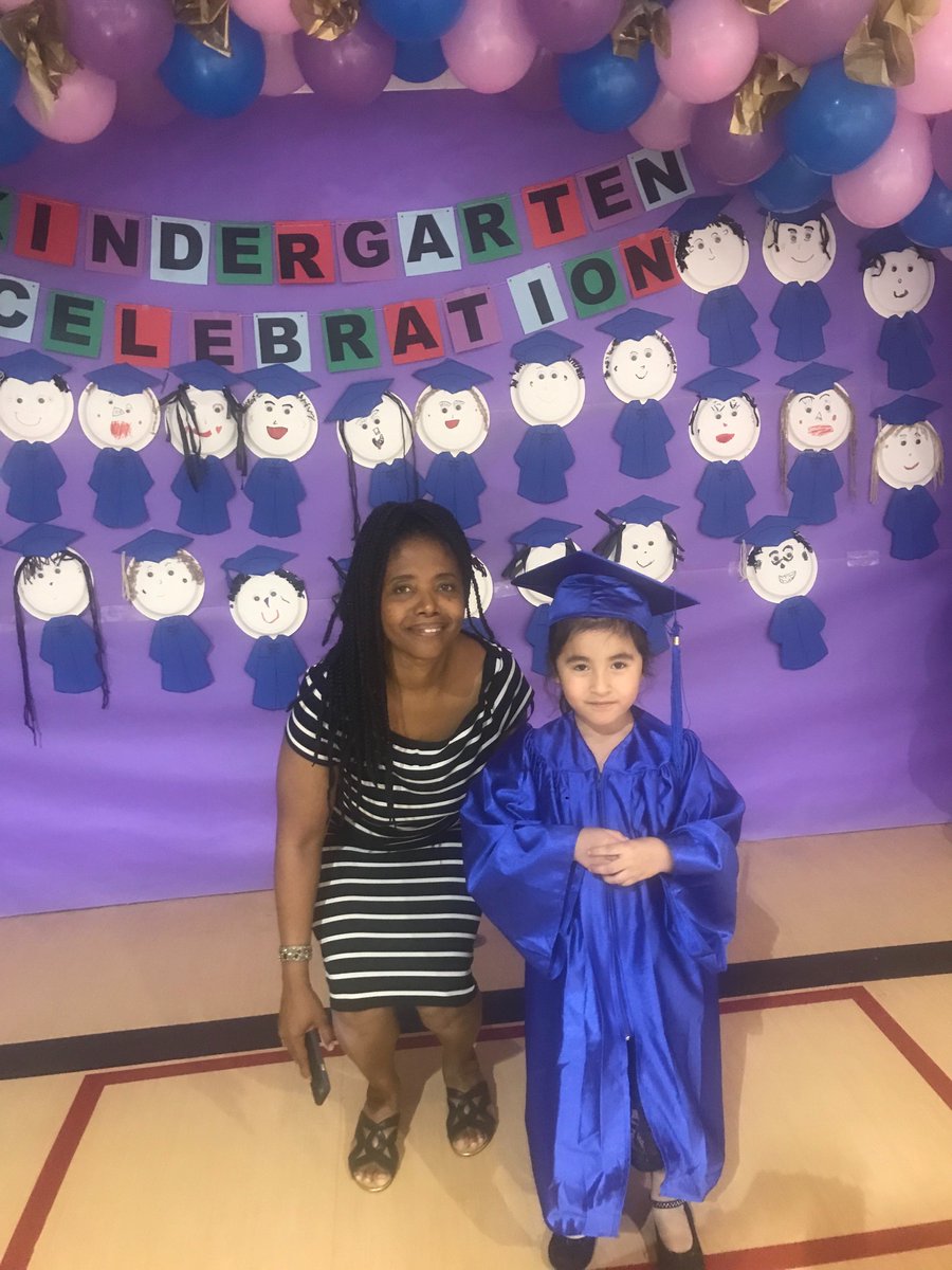 AngelaLavallee's tweet photo. Look out grade 1 Jenevah graduated kindergarten Xo yay!! What a beautiful celebration and LOVED the counting and speeches 😍 Thank you to the amazing teachers and staff at fort rouge for helping pave her path @fort_rouge  @resurreccion102  @Lawrence_PansyR https://t.co/cvepyCPzoV