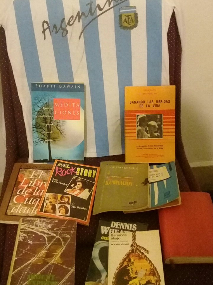CasadeVeinte's tweet image. Seguimos sembrando libros y alentamos a la selección! 
#SiembraDeLibrosMDP 
#LibrosPerdidosMDP