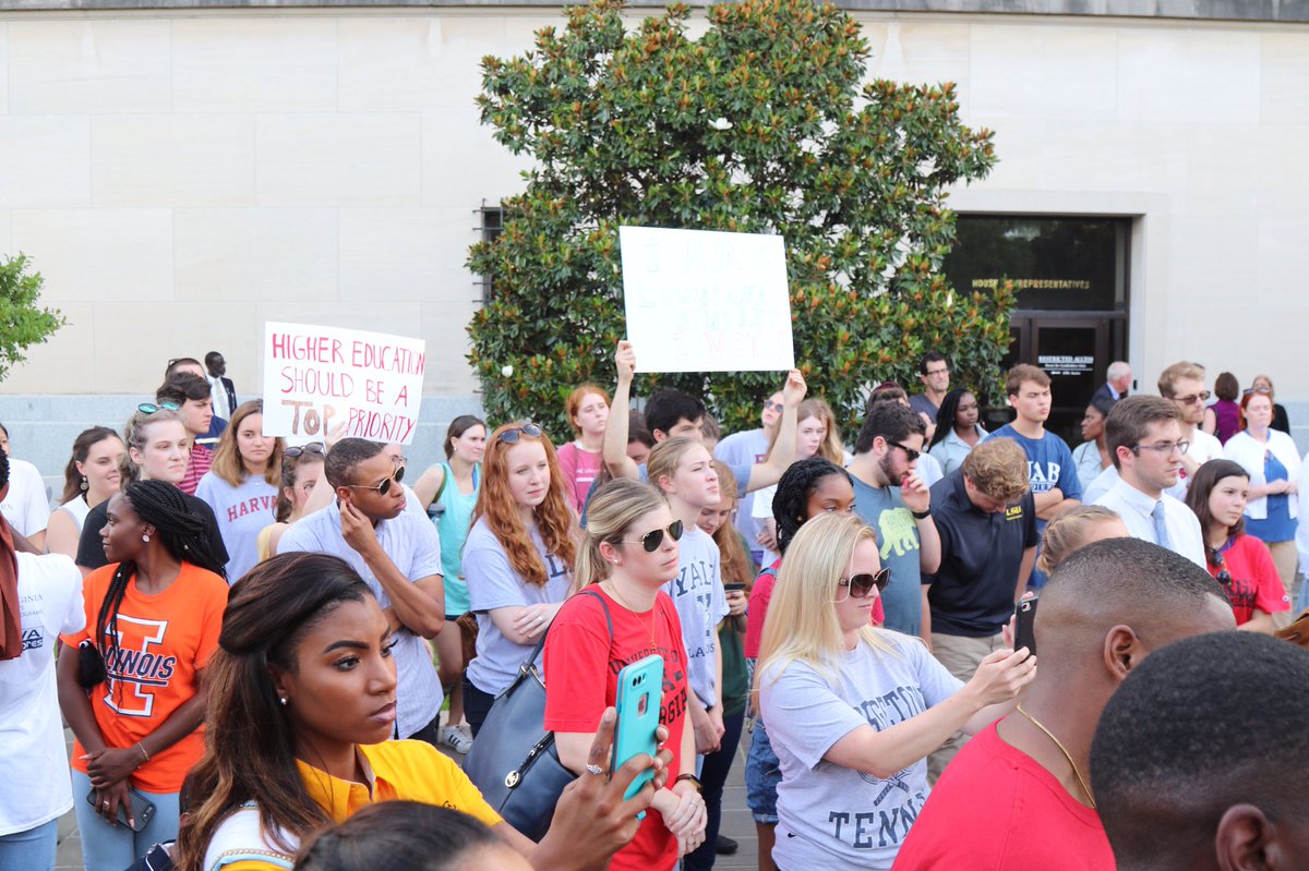 LSU_SG's tweet photo. Thank you to everyone who came out to yesterday’s Rally for TOPS & Higher Ed. We are continuing to work tirelessly to ensure that no student who earned their TOPS award has to pay for their tuition and that no university suffers the consequences of state budget cuts. #SaveTOPS https://t.co/pCKiU6si7Q