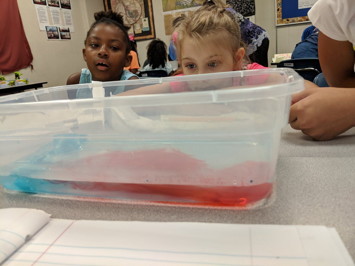 itsmsowen's tweet photo. Storm in a lasagna pan was a hit in SAGE 2! @EASAGE_CFB #SAGESummerfun #cfbmatterstome https://t.co/Zm0sfreEWV