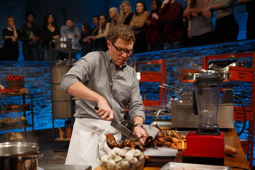 Tonight at 10PM on <a href="/FoodNetwork/">Food Network</a>! It's an East Coast battle when Boston's @chefsisca and Atlantic City's Michael Brennan duke it out in the kitchen. New Yorker and actress <a href="/SusieEssman/">Susie Essman</a> joins NJ transplant <a href="/SunnyAnderson/">SunnyAnderson (Taylor's Version😘)</a> to decide who will go up against New York City boy, <a href="/bflay/">Bobby Flay</a>.