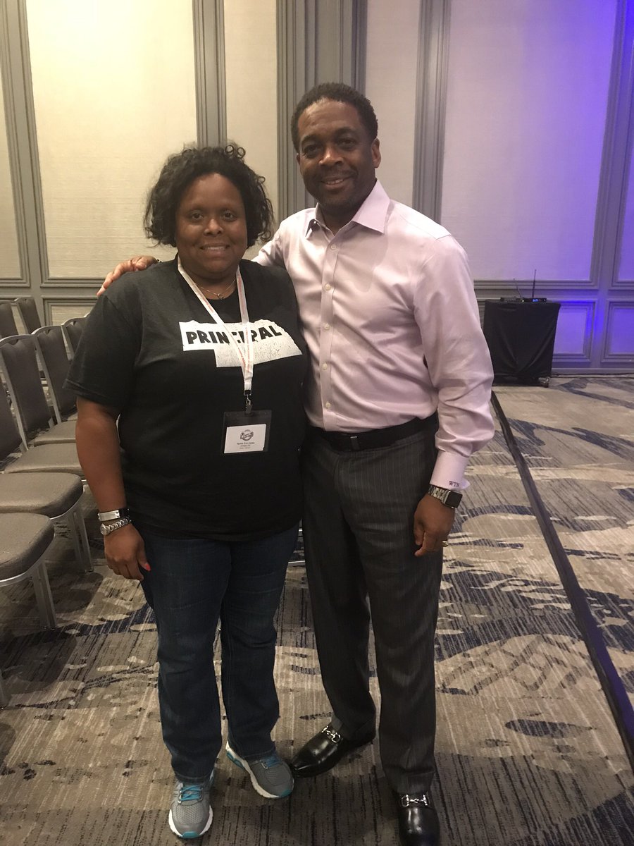 SCHLCEO13's tweet photo. Learned a lot today during Dr. Noel’s Session on “How to Reach the (Sometimes) Hard-to-Reach! @DrNoelSpeaks https://t.co/HlWTJTE3CV