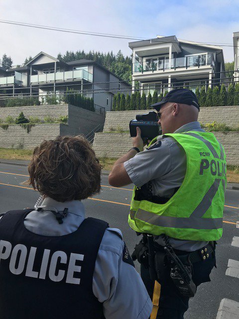 A couple of pics from the "Think of me" campaign in Nanaimo this morning - Think of the schoolkids - drive more slowly! <a href="/icbc/">ICBC</a> #thinkofme #safedrivers #schoolzone