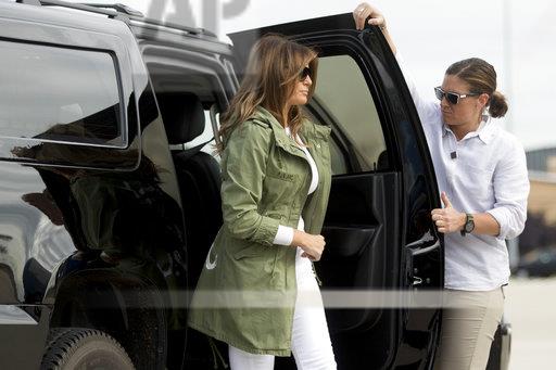 RVAwonk's tweet photo. If you need further confirmation re. the 'I DON'T CARE' jacket: AP Images has the photos of Melania Trump wearing it today. https://t.co/vruEDM3Lyq
