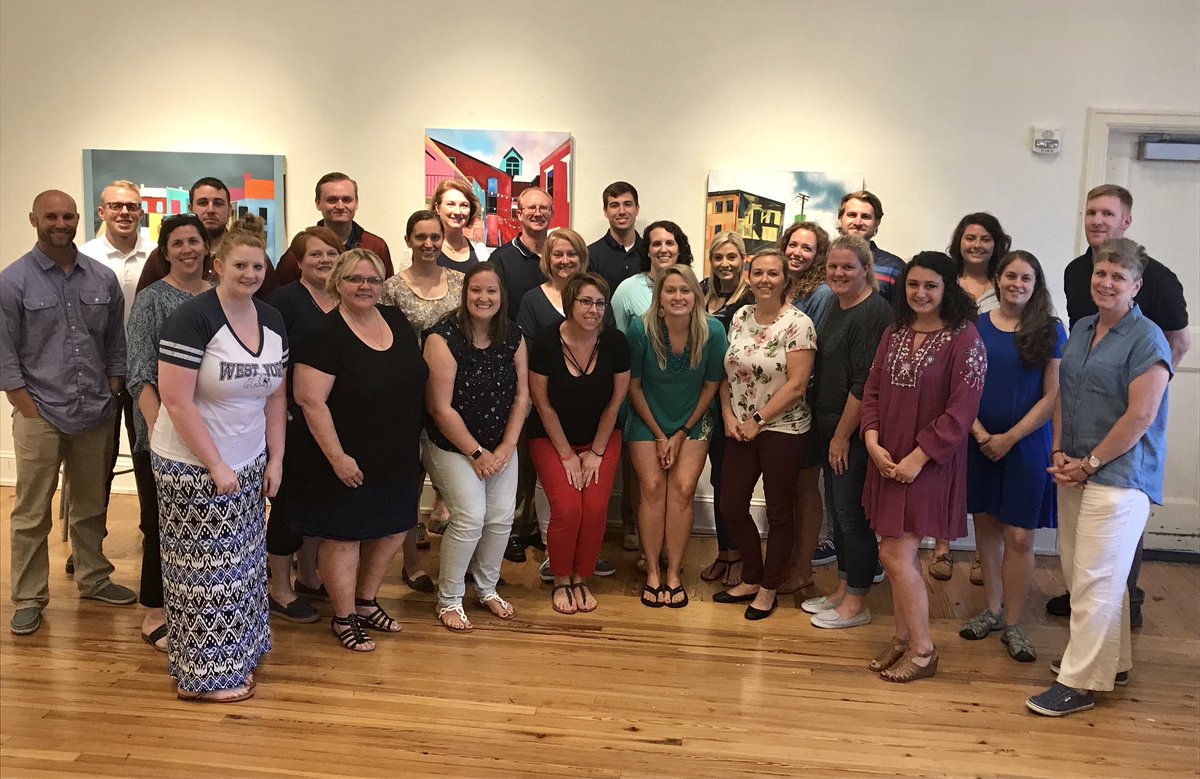 InnovationLab12's tweet photo. We are so proud of our #YCIL cohort 2 members.  They developed their #designthinking mindsets this week. https://t.co/K2AB3Y2QSc