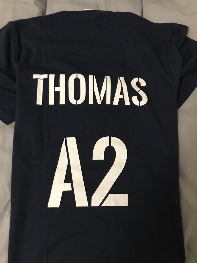 LauraaOBrien24's tweet photo. Merci beaucoup à @CreativeSweater pour ce T-shirt magnifique 💙💙 https://t.co/zfzAq4RV8E