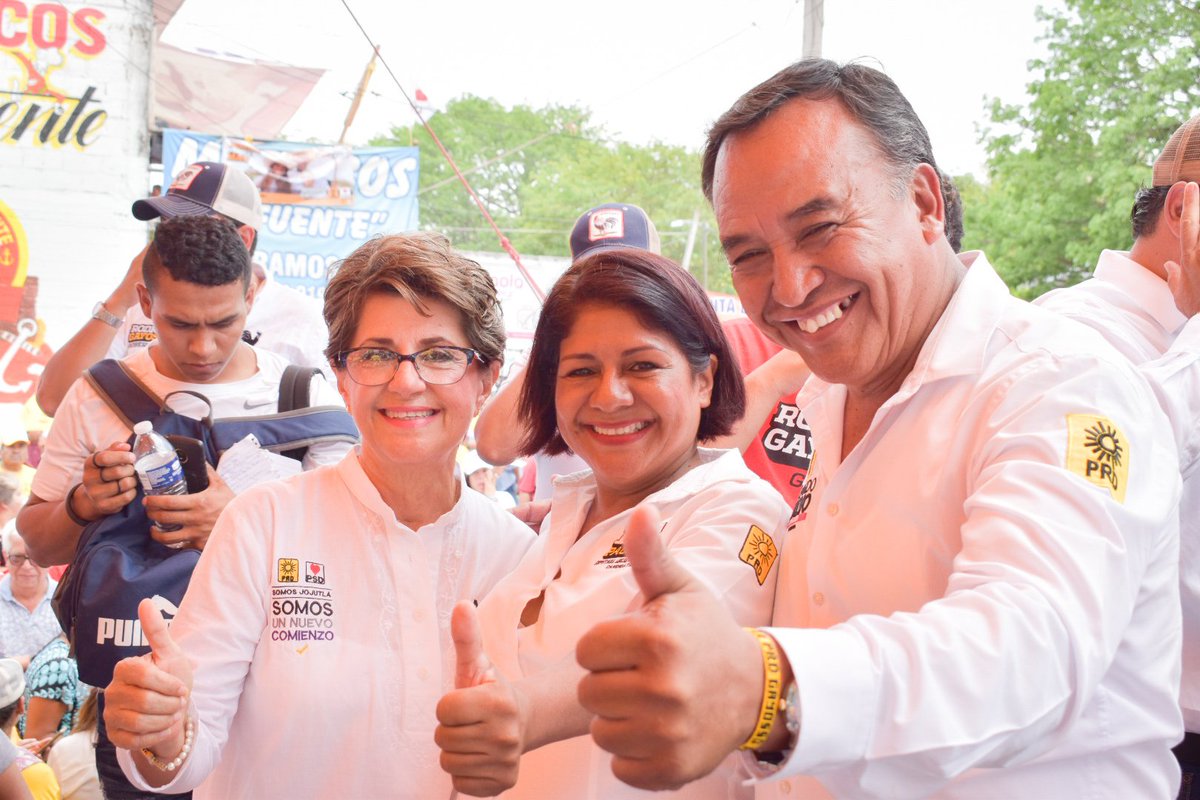 DipRicardoCalvo's tweet photo. Hoy en #Zacatepec ya canto #MiGayo y este 1°de Julio vamos a ganar este proyecto de Estado a través de la unidad y la construcción de propuestas reales. Amigas y amigos es el momento de que juntos transformemos al Estado, porque un #VotoInteligente es un voto por #Morelos. https://t.co/fehqrJj5zQ