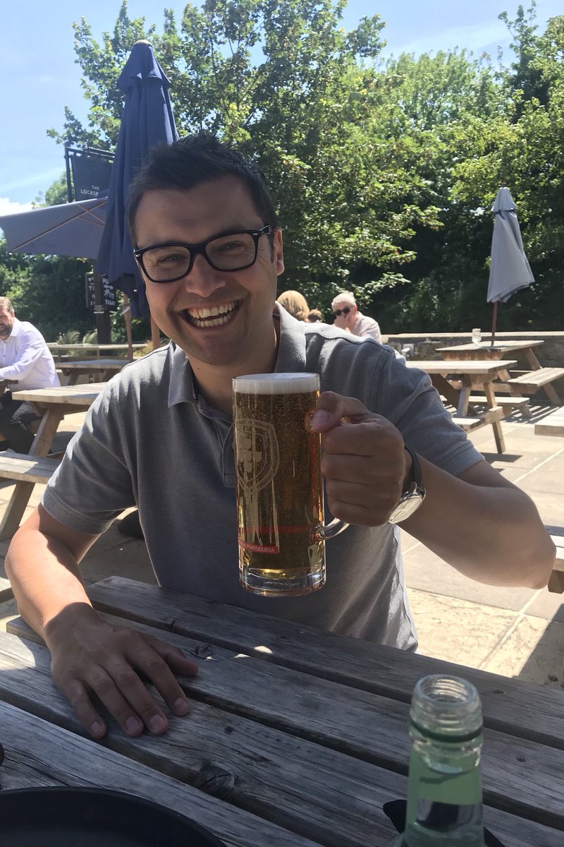 Ben_Chalky's tweet photo. Another #pubsinBA1 #2018 ticked off. This time it’s lunch and a #sagres @LocksbrookInn #tasty #burger #sun https://t.co/q1jXaYGUE3