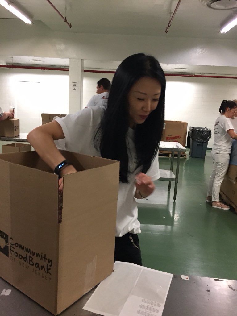 GraceCM2's tweet photo. #AJVPartnersWorkingTogether #AirCanada #United #Lufthansa #NortheastTeam #CommunityFoodBank #NewJersey #giveback https://t.co/PyG0Rs4JBS