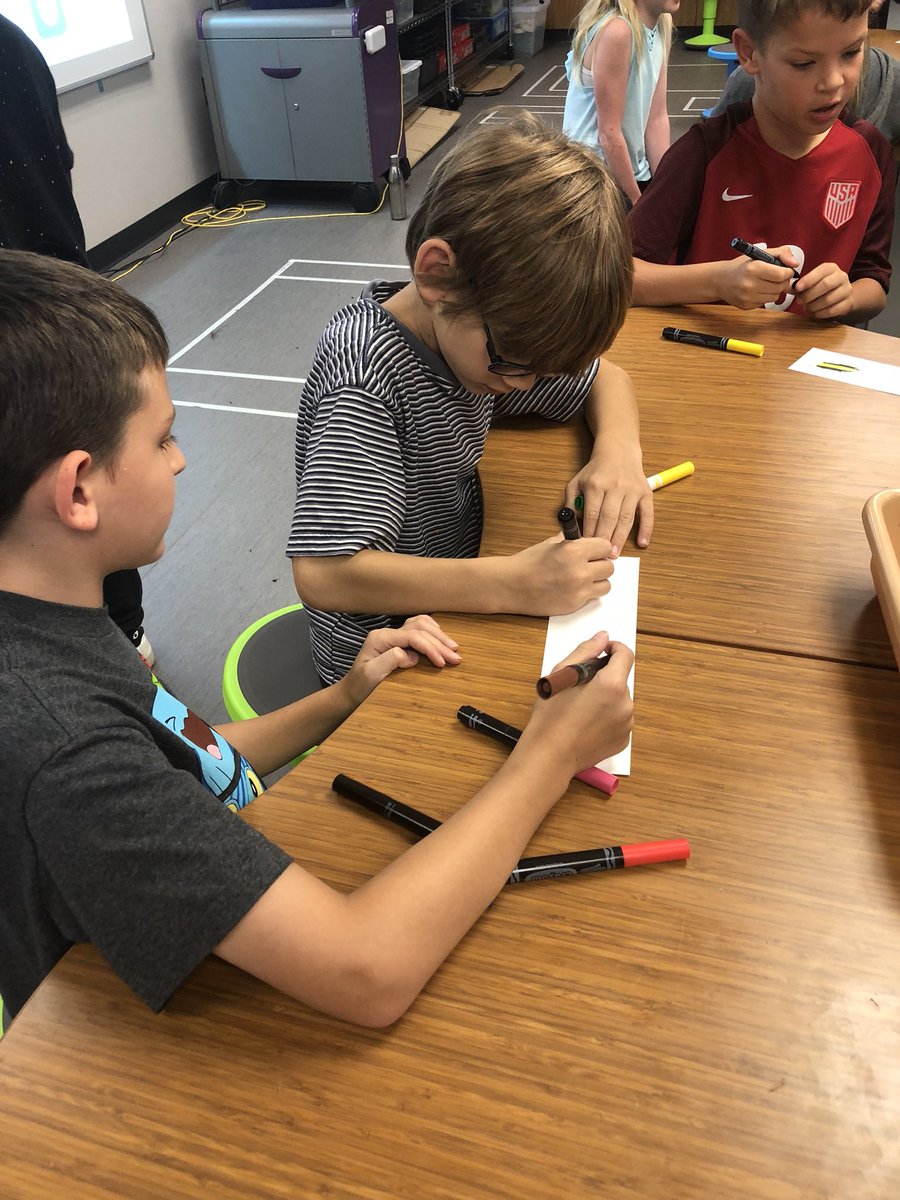 196yscamp's tweet photo. Ms. Conroy’s 4th graders designing their honeycombs! 🍯 https://t.co/UfaDeuYMY3